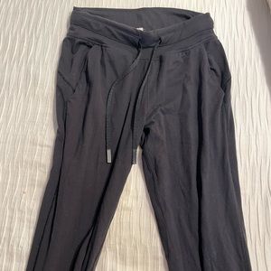 Lululemon black joggers